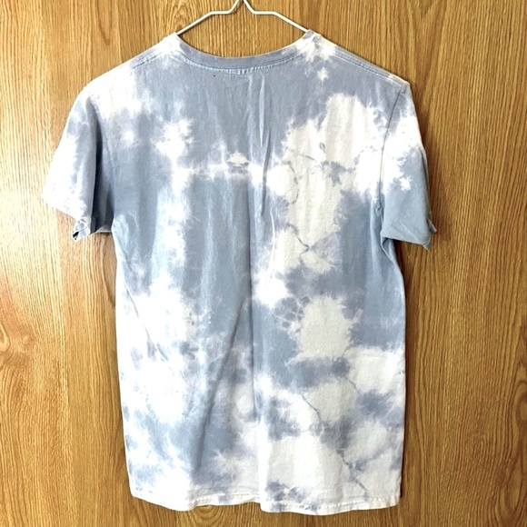 Pink Floyd ‘Dark Side of the Moon’ Blue and White Tie-Dye T-Shirt - Picture 3 of 5